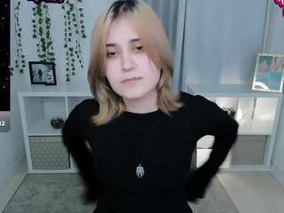 alexa-crazy webcam model stream image