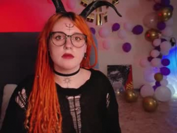 evaredmooon webcam model stream image