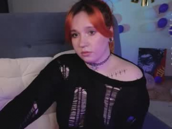 evaredmooon webcam model stream image