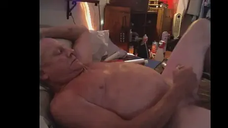 Pussyeat2please webcam model stream image