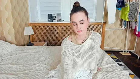 JinnyMcie webcam stripchat model stream image