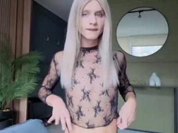 huge_vee webcam model stream image