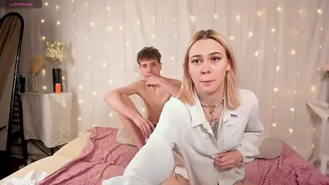 innocent_sin_ webcam model stream image