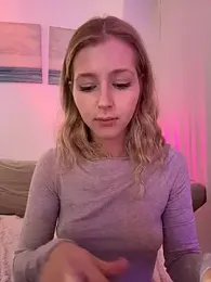 LunaRase webcam model stream image