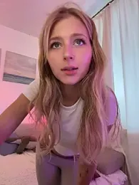 LunaRase webcam model stream image