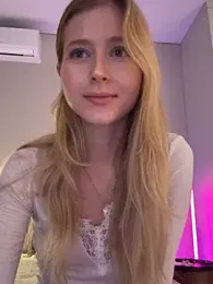 LunaRase webcam stripchat model stream image