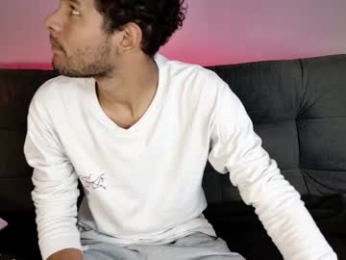 mialuxx webcam model stream image