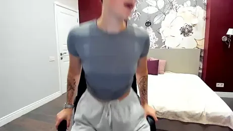 EmiliaYours webcam model stream image