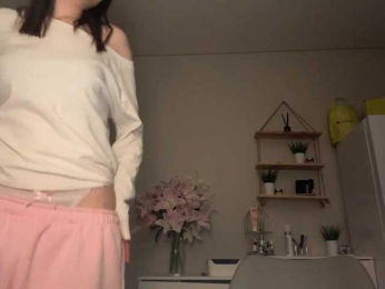 AuraLahrman webcam model stream image