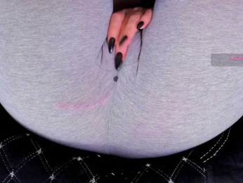 Kira-Kell webcam model stream image