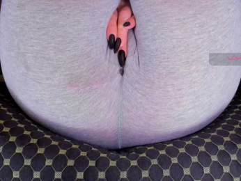 Kira-Kell webcam model stream image