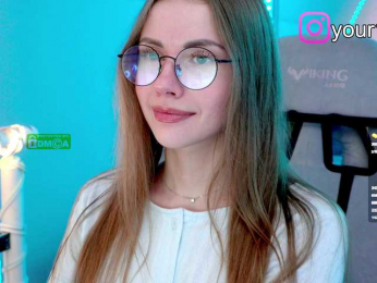VikkiExtraCheese webcam bongacams model stream image