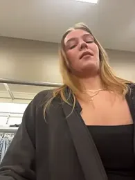 AllesandraLove webcam stripchat model stream image