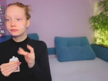 nanami_v02 webcam model stream image