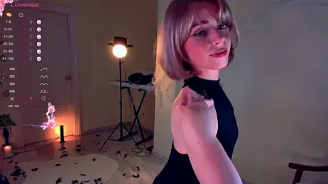 Arielle__03 webcam stripchat model stream image