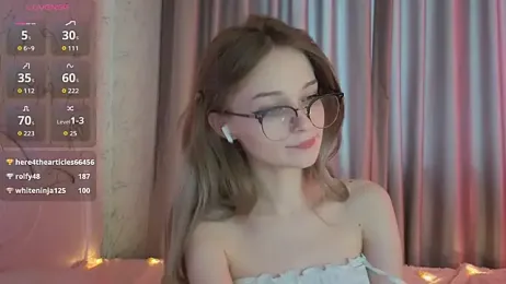 vialeta_baby webcam model stream image