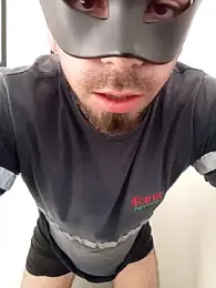 Lushakuiron1 webcam model stream image