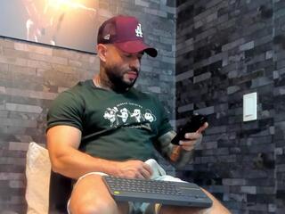 Bruce Dallas webcam model stream image