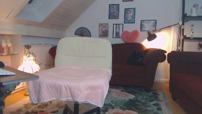 GinaBlonde webcam model stream image