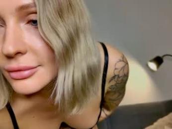 lilithra_ webcam model stream image