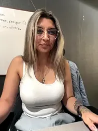 Isabella_Varella webcam model stream image