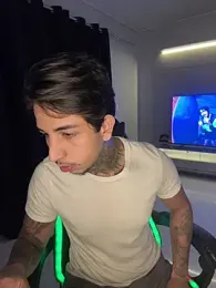 RealGdiass webcam model stream image