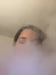 LilliMaee webcam model stream image