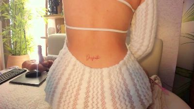 Bella01_ webcam cam4 model stream image