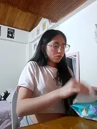 Arielle_lov webcam model stream image