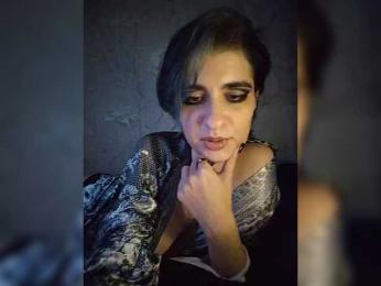CyberSquirtCuckQueen webcam model stream image