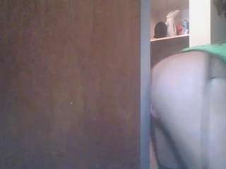 zzlightskin2femme webcam model stream image