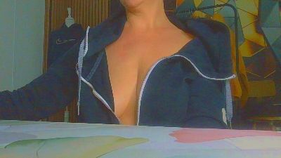 Oynu webcam cam4 model stream image