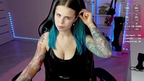 QueenAliceX webcam model stream image