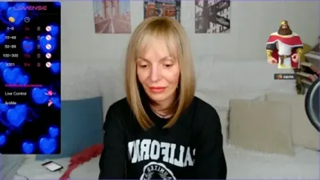 kiramarta webcam model stream image