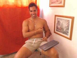 King Raul webcam flirt4free model stream image