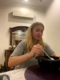 Amazoniiaa webcam model stream image