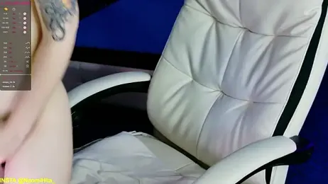 NaomiHita webcam model stream image