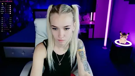 NaomiHita webcam model stream image