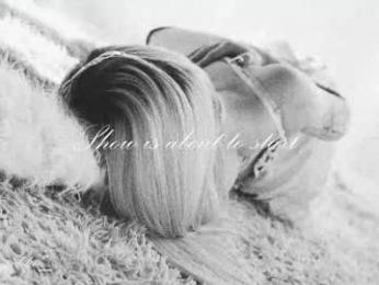 misschloe__ webcam model stream image