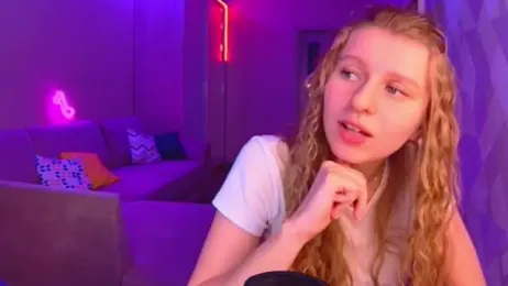 AmaliaQueen webcam model stream image