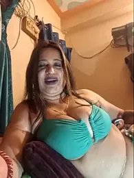 Hot_Queen77 webcam model stream image