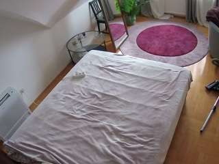 voyeurcam-julmodels-whitebed-4 webcam model stream image