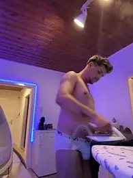 MvM58955050 webcam model stream image