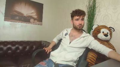 KyloEast webcam cam4 model stream image