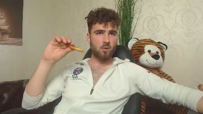 KyloEast webcam cam4 model stream image