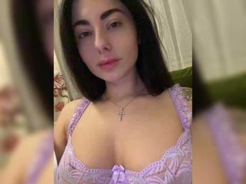 _AB_runette webcam model stream image