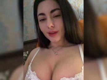 _AB_runette webcam model stream image