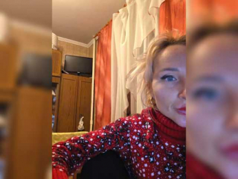 ARotikA webcam model stream image