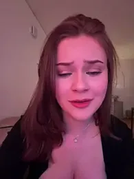 MaribelRiver webcam model stream image