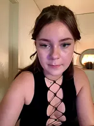 MaribelRiver webcam model stream image